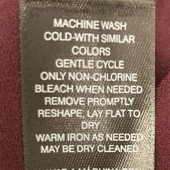 White House Black Market Maroon Lace Collar Crocheted Long Flutter Cuff Blouse - Picture 9 of 9